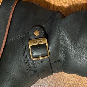 Ugg * black * buckle
